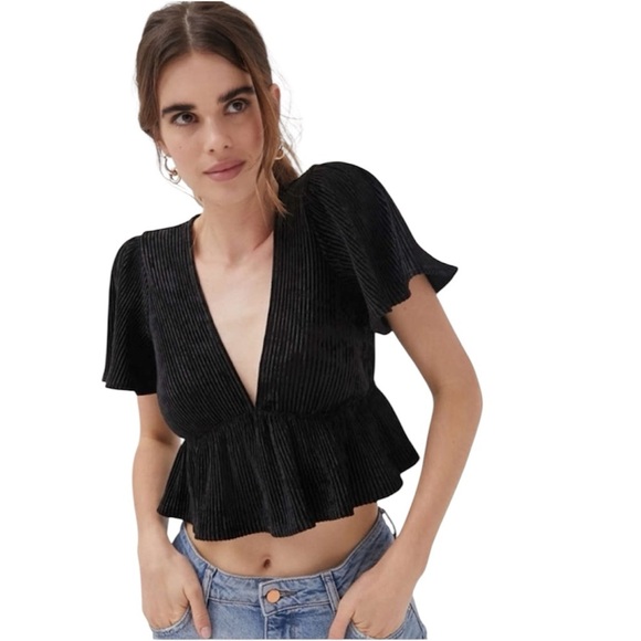Urban Outfitters Tops - Urban Outfitters Smitten Ribbed Peplum Top